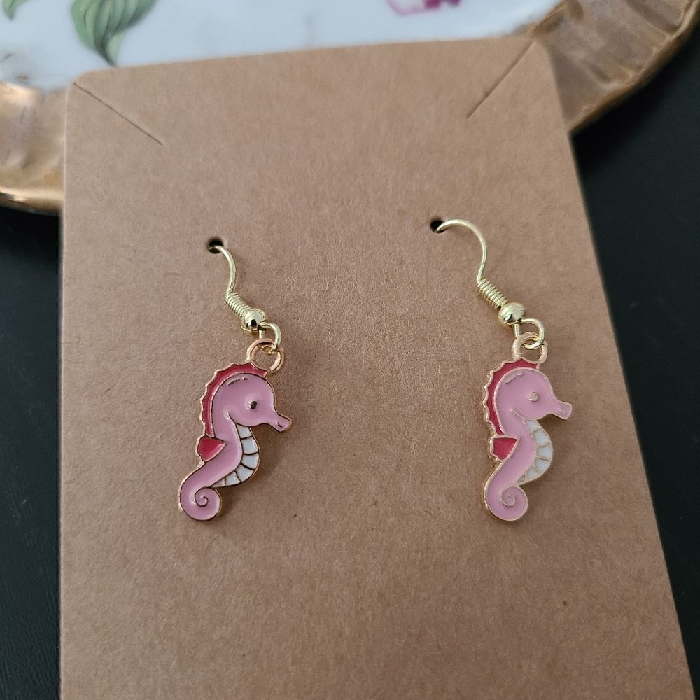 New Handcrafted Pink Enamel Seahorse on 14K Gold Plated Hooks - Picture 1 of 1